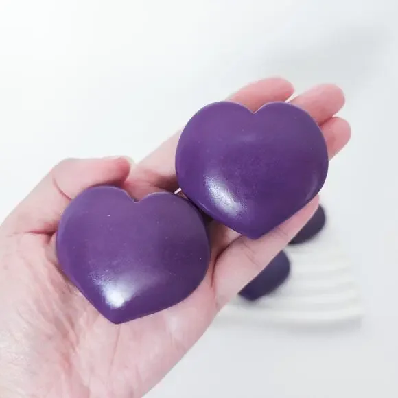 Phosphosiderite Heart Crystal Carving - Picture 5 of 10